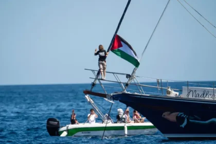 come seguire la flottiglia su internet ei i social media