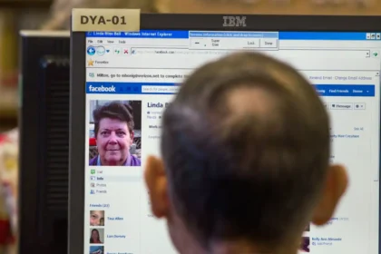 facebook declino inarrestabile